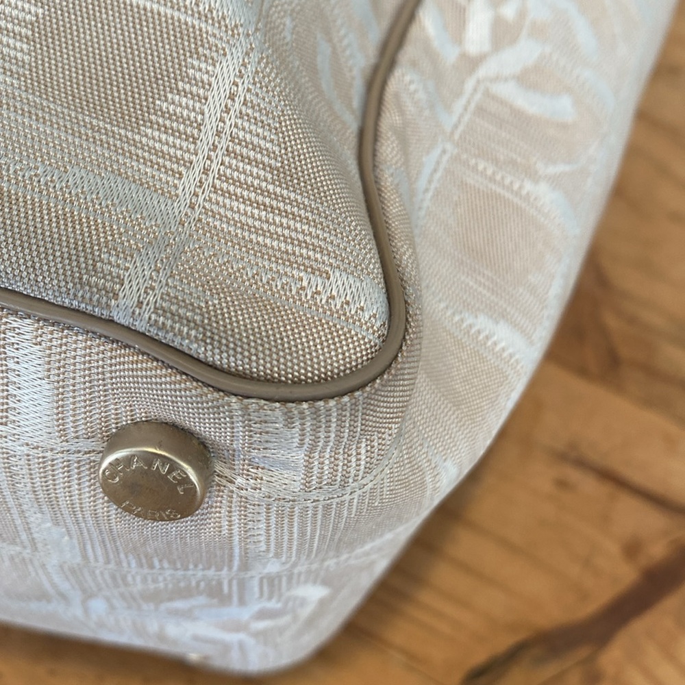 🎉 AUTHENTIC CHANEL CC TRAVEL LINE CANVIS TOTE‼️ - Picture 8 of 17